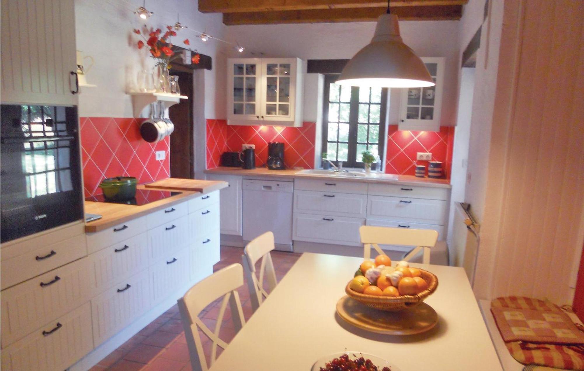 Awesome Home In Campsegret Экстерьер фото